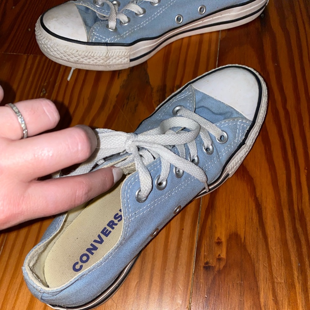 Converse blue
